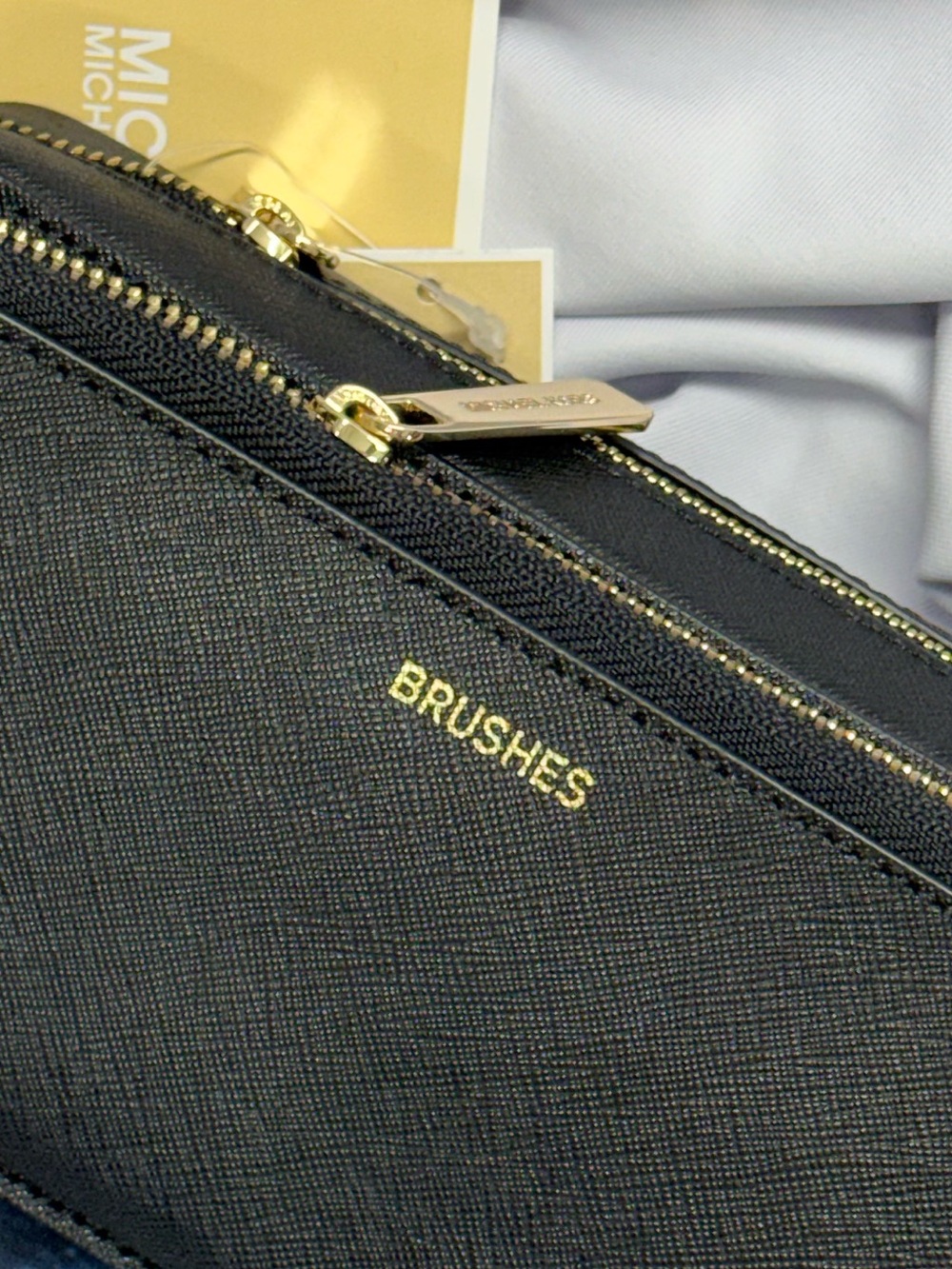 (new+tag) Michael Kors cosmetic case MK monogram size 8x4 inch black - Picture 8 of 11